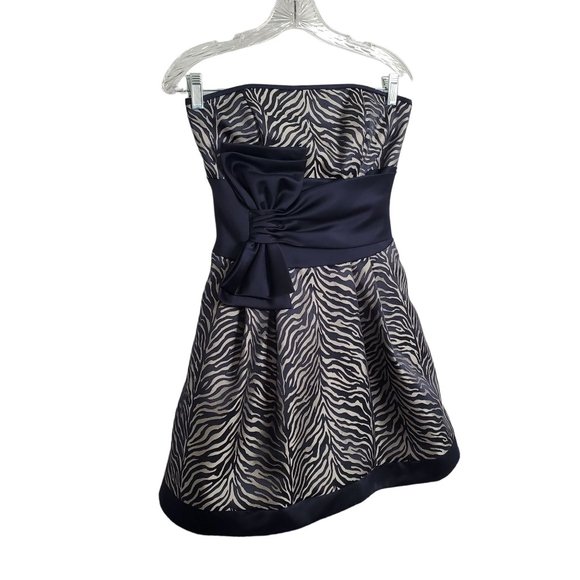 Jessica McClintock Dresses & Skirts - Jessica McClintock Sz 4 Dress Mini Zebra Stripe Fitted Strapless Navy Satin Trim